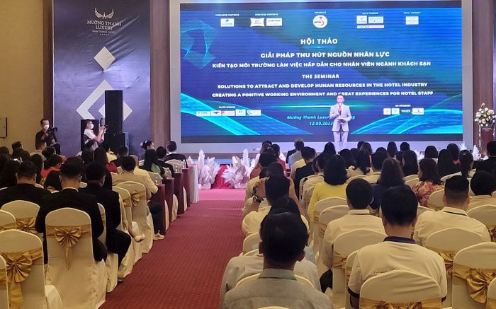 Tại buổi hội thảo, các hội viên của CLB Quản lý Buồng Việt Nam đã nghe nhiều đề tài  liến quan đến lĩnh vực khách sạn